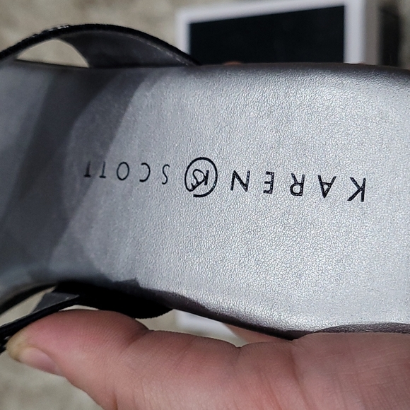 New Karen Scott Eanna Sandals, Created  W - Picture 6 of 6